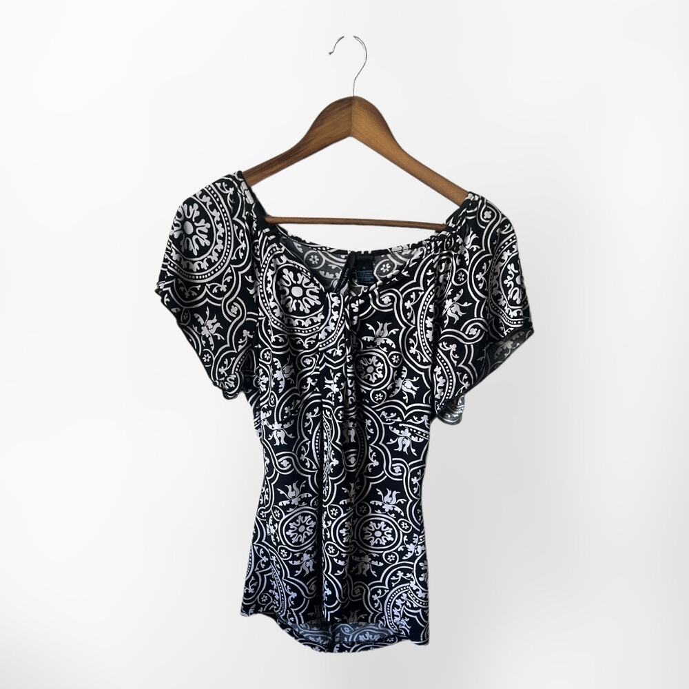 St. Tropez West Black & White Paisley Blouse Short Sleeve Stretch Top Size Small